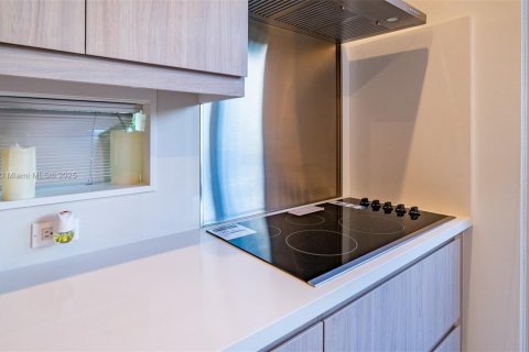 Купить кондоминиум в Майами, Флорида 3 спальни, 213.68м2, № 1969613 - фото 4