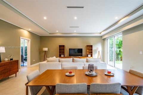 Купить кондоминиум в Майами, Флорида 3 спальни, 213.68м2, № 1969613 - фото 9