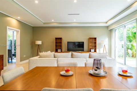 Купить кондоминиум в Майами, Флорида 3 спальни, 213.68м2, № 1969613 - фото 11