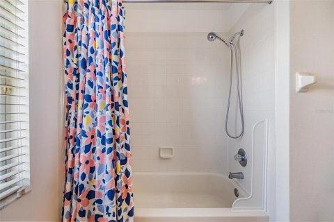 Villa ou maison à louer à Tampa, Floride: 3 chambres, 229.47 m2 № 2110444 - photo 18