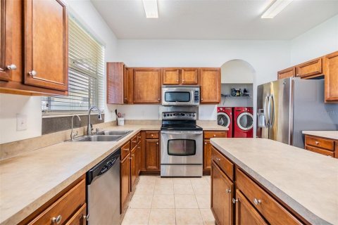 Villa ou maison à louer à Tampa, Floride: 3 chambres, 229.47 m2 № 2110444 - photo 3