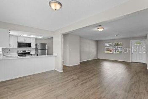 Casa en alquiler en Orlando, Florida, 3 dormitorios, 104.24 m2 № 1909381 - foto 6