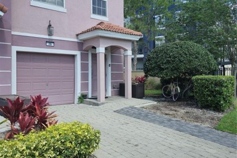 Adosado en alquiler en Orlando, Florida, 3 dormitorios, 164.53 m2 № 1598112 - foto 1