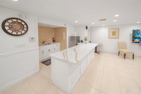 Condo in Weston, Florida, 2 bedrooms № 2378734 - photo 24