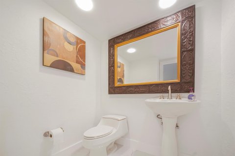 Condo in Weston, Florida, 2 bedrooms № 2378734 - photo 10