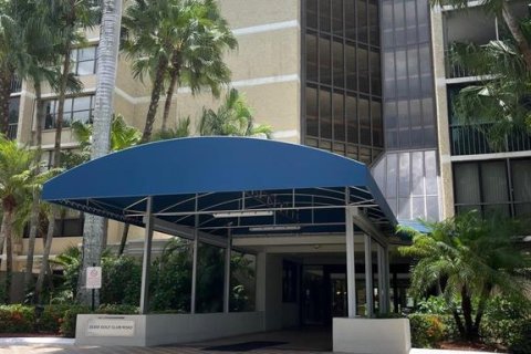 Condo in Weston, Florida, 2 bedrooms № 2378734 - photo 3