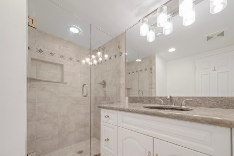 Condo in Weston, Florida, 2 bedrooms № 2378734 - photo 18