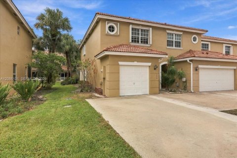 Touwnhouse à Pembroke Pines, Floride 3 chambres, 132.66 m2 № 2357409