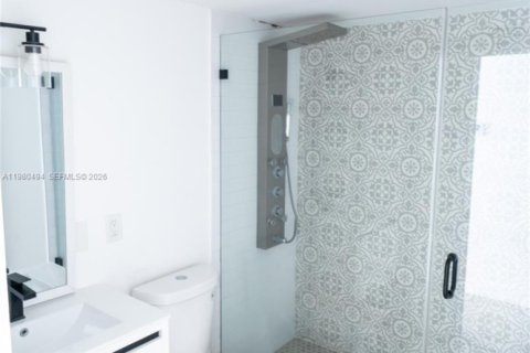 Apartment in Miami, Florida 2 bedrooms, 69.68 sq.m. № 2045322 - photo 4