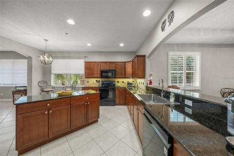Copropriété à vendre à Bradenton, Floride: 3 chambres, 217.76 m2 № 2349800 - photo 15
