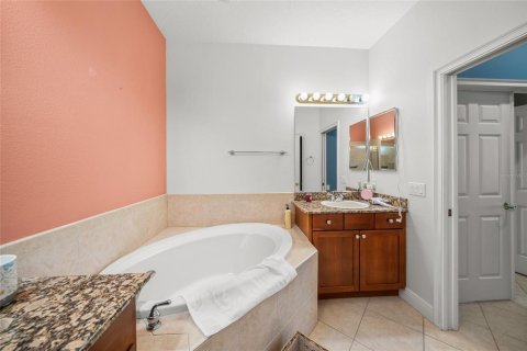 Copropriété à vendre à Bradenton, Floride: 3 chambres, 217.76 m2 № 2349800 - photo 27