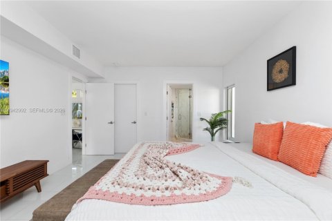 Villa ou maison à vendre à Cutler Bay, Floride: 5 chambres, 218.04 m2 № 2059797 - photo 19