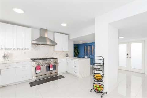 Villa ou maison à vendre à Cutler Bay, Floride: 5 chambres, 218.04 m2 № 2059797 - photo 13