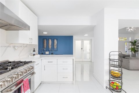 Villa ou maison à vendre à Cutler Bay, Floride: 5 chambres, 218.04 m2 № 2059797 - photo 14