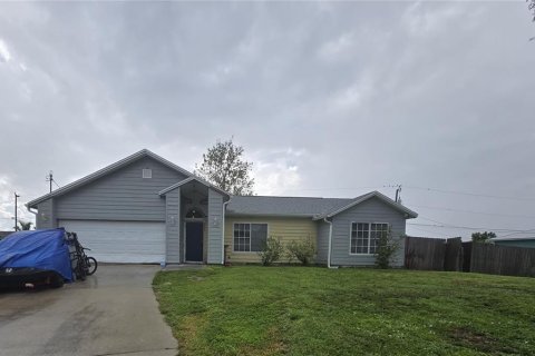 House in Cape Coral, Florida 4 bedrooms, 161.74 sq.m. № 2396334