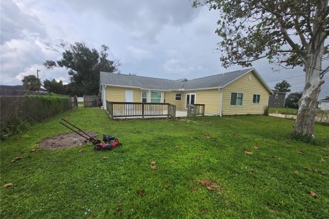 House in Cape Coral, Florida 4 bedrooms, 161.74 sq.m. № 2396334 - photo 11