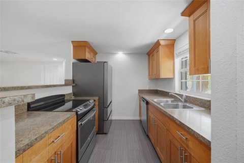 Casa en venta en Clearwater, Florida, 3 dormitorios, 91.6 m2 № 2216681 - foto 6