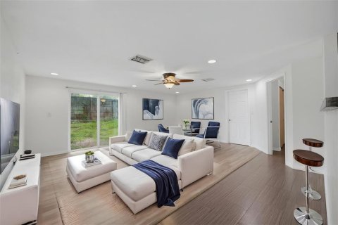 Casa en venta en Clearwater, Florida, 3 dormitorios, 91.6 m2 № 2216681 - foto 23