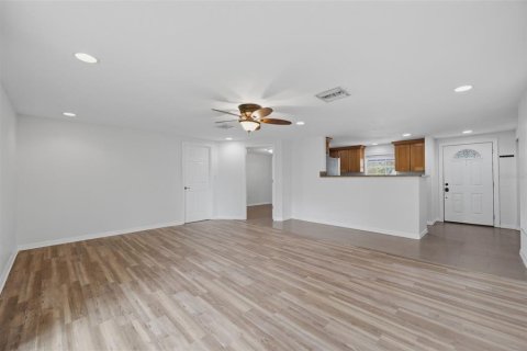 Casa en venta en Clearwater, Florida, 3 dormitorios, 91.6 m2 № 2216681 - foto 7
