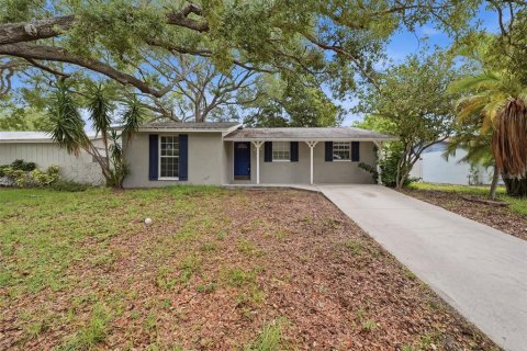 House in Clearwater, Florida 3 bedrooms, 91.6 sq.m. № 2216681