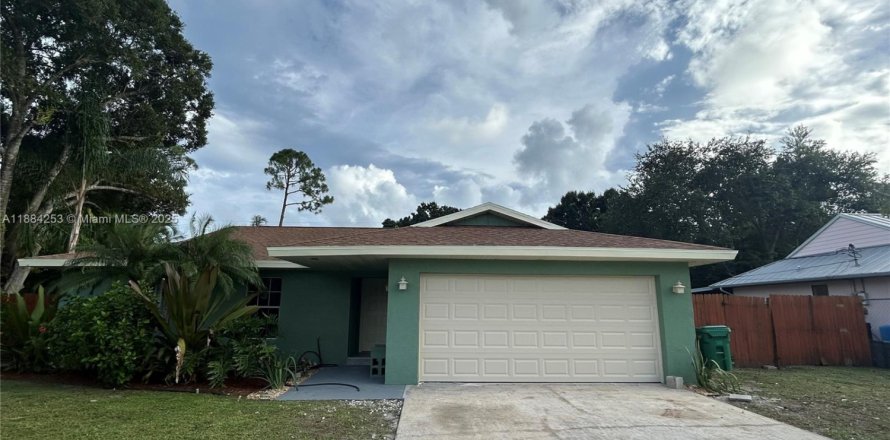 Дом в Сент-Луси, Флорида 3 спальни, 122.26м2 № 1941820