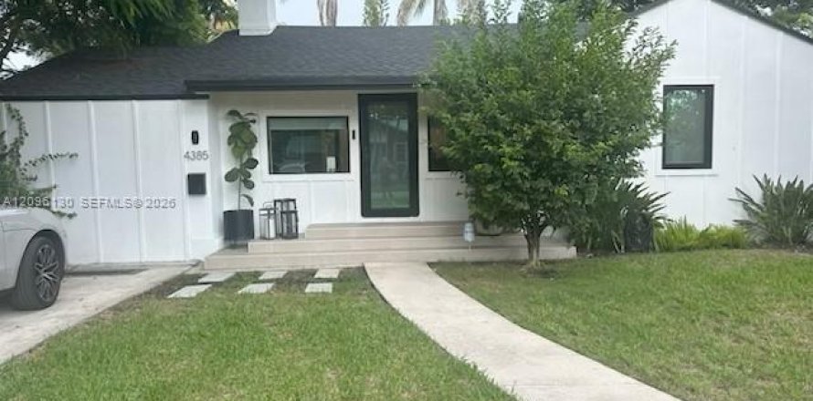 Villa ou maison à Miami, Floride 3 chambres, 76.37 m2 № 2388061