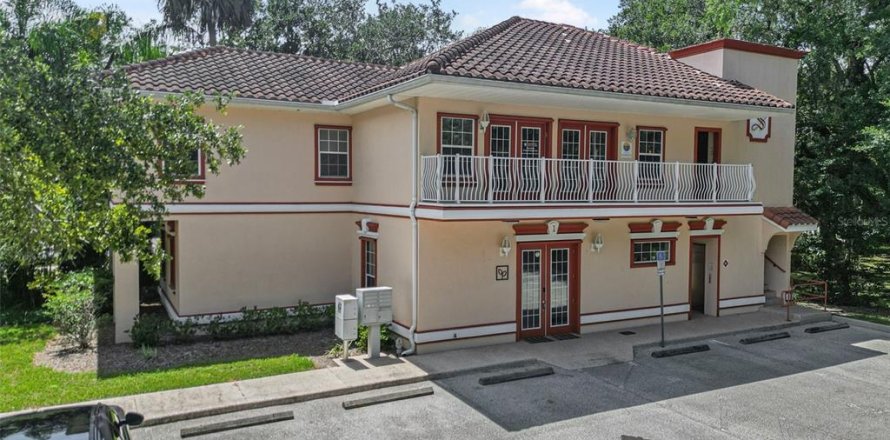 Immobilier commercial à Palm Coast, Floride 55.74 m2 № 1868944