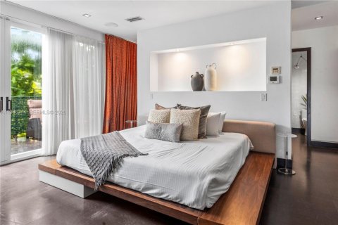 Купить виллу или дом в Майами, Флорида 5 спален, 369.1м2, № 2044984 - фото 28