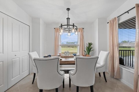 Condo in Venice, Florida, 2 bedrooms in WELLEN PARK  № 1751504 - photo 15