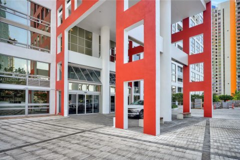 Copropriété à louer à Miami, Floride: 2 chambres, 157.66 m2 № 1984548 - photo 4