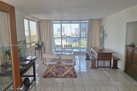 Copropriété à louer à Miami, Floride: 2 chambres, 157.66 m2 № 1984548 - photo 11