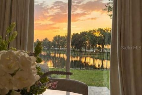 Adosado en venta en Kissimmee, Florida, 2 dormitorios, 128.67 m2 № 2344558 - foto 5