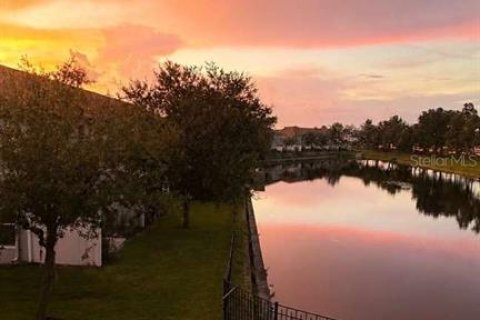 Adosado en venta en Kissimmee, Florida, 2 dormitorios, 128.67 m2 № 2344558 - foto 8