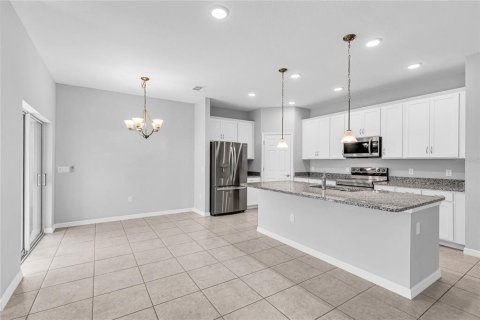 Villa ou maison à louer à Tavares, Floride: 4 chambres, 170.29 m2 № 2416357 - photo 25