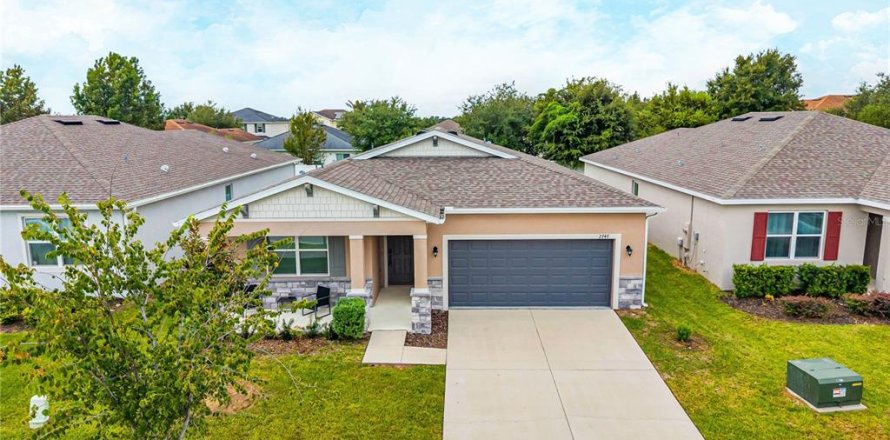 Villa ou maison à Tavares, Floride 4 chambres, 170.29 m2 № 2416357