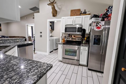 Villa ou maison à vendre à Vero Beach, Floride: 3 chambres, 152.36 m2 № 2185343 - photo 9