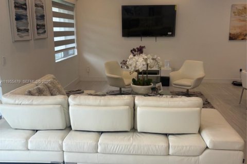 Villa ou maison à vendre à Miami, Floride: 4 chambres, 222.32 m2 № 2009676 - photo 22