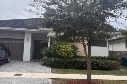 Villa ou maison à vendre à Miami, Floride: 4 chambres, 222.32 m2 № 2009676 - photo 7