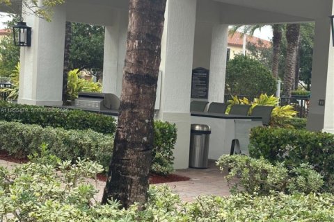 Villa ou maison à vendre à Miami, Floride: 4 chambres, 222.32 m2 № 2009676 - photo 12