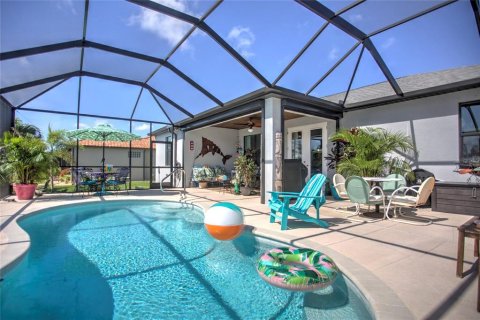 House in Port Charlotte, Florida 3 bedrooms, 160.16 sq.m. № 2419802 - photo 21