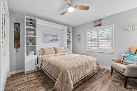 Condo in Dunedin, Florida, 2 bedrooms  № 2418848 - photo 14