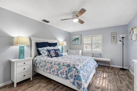 Condo in Dunedin, Florida, 2 bedrooms  № 2418848 - photo 12