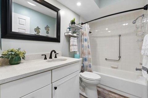 Condo in Dunedin, Florida, 2 bedrooms  № 2418848 - photo 15