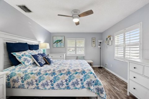 Condo in Dunedin, Florida, 2 bedrooms  № 2418848 - photo 29