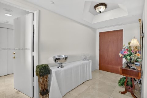 Condo in Aventura, Florida, 2 bedrooms  № 1948985 - photo 28