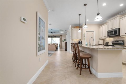 House in Englewood, Florida 3 bedrooms, 171.4 sq.m. № 1909826 - photo 6