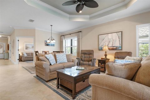 House in Englewood, Florida 3 bedrooms, 171.4 sq.m. № 1909826 - photo 17