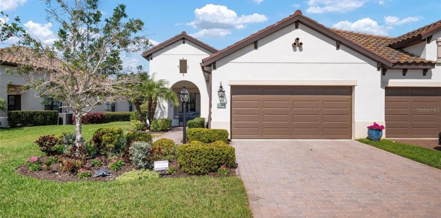 House in Englewood, Florida 3 bedrooms, 171.4 sq.m. № 1909826