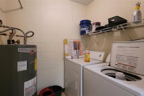 Condominio en alquiler en Gainesville, Florida, 2 dormitorios, 81.2 m2 № 1915433 - foto 12