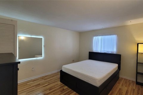 Condominio en alquiler en Gainesville, Florida, 2 dormitorios, 81.2 m2 № 1915433 - foto 8
